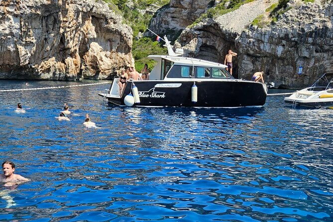 blue-cave-and-hvar-5-islands-speedboat-tour-from-split