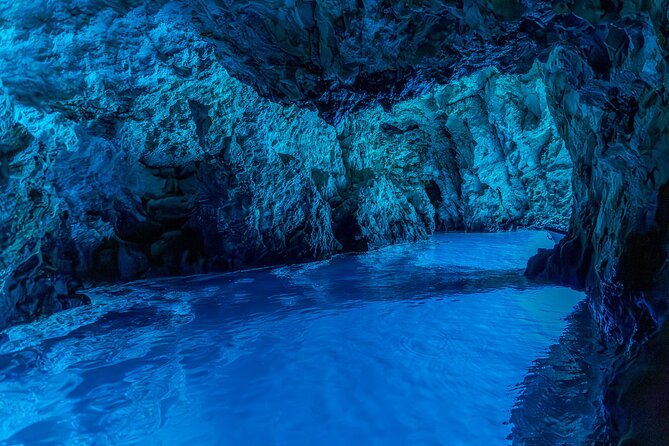 blue-cave-and-hvar-5-islands-speedboat-tour-from-splittrogir