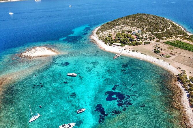 blue-cave-and-hvar-boat-tour-small-group-from-split-or-brac