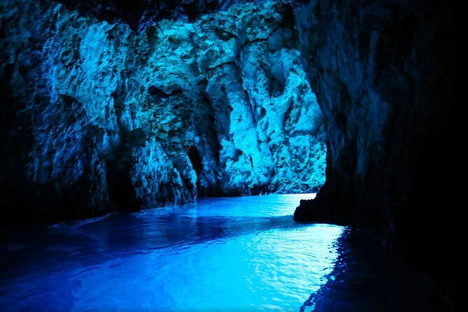 blue-cave-and-hvar-island-five-island-tour-from-split
