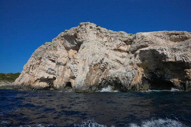 blue-cave-and-hvar-tour-from-trogir