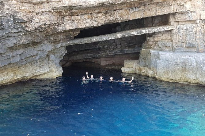 blue-cave-and-hvar-tour-from-trogir