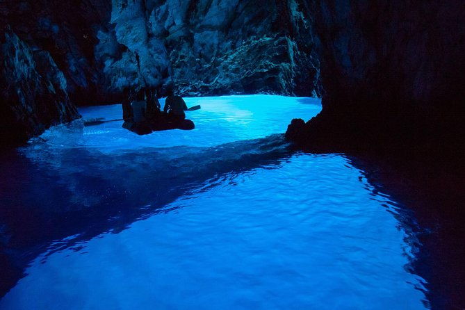 blue-cave-blue-lagoon-vis-and-hvar-islands-group-tour-from-split-trogir