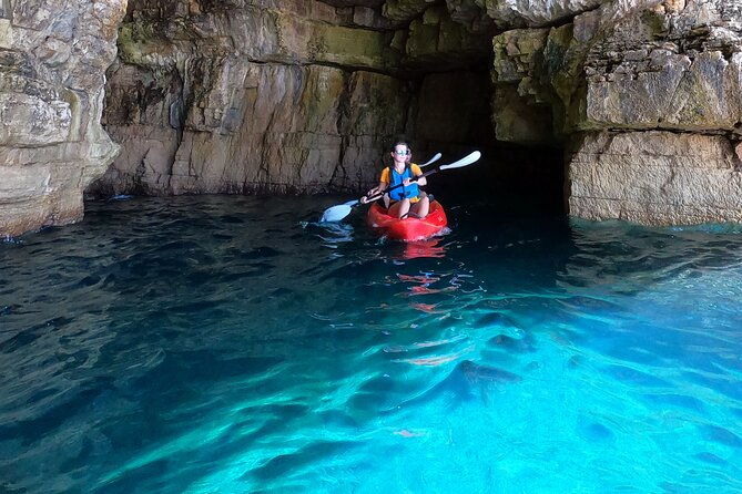 blue-cave-boat-and-kayak-sea-adventures-tour-in-pula