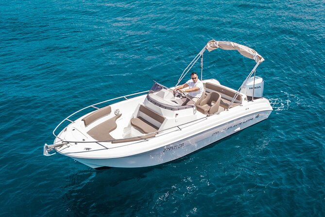 blue-cave-elaphiti-islands-4-hours-all-inclusive-boat-tour