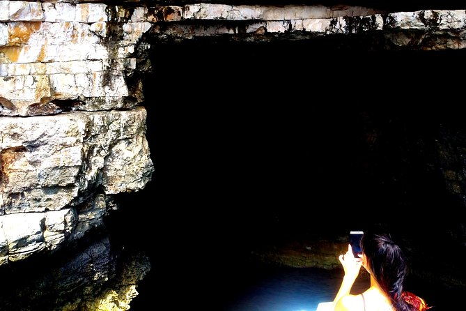 blue-cave-hvar-five-islands-private-speedboat-tour