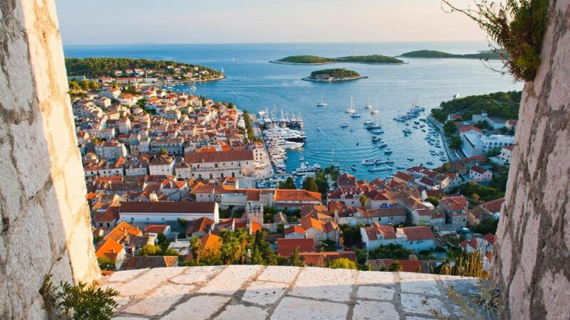 blue-cave-hvar-island-paklenjaci-private-speedboat-tour