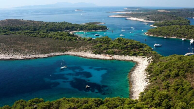 blue-cave-hvar-island-paklenjaci-private-speedboat-tour