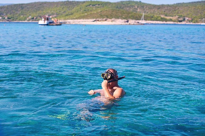 blue-cave-komiza-stiniva-bay-budikovac-hvar-split-island-boat-tour