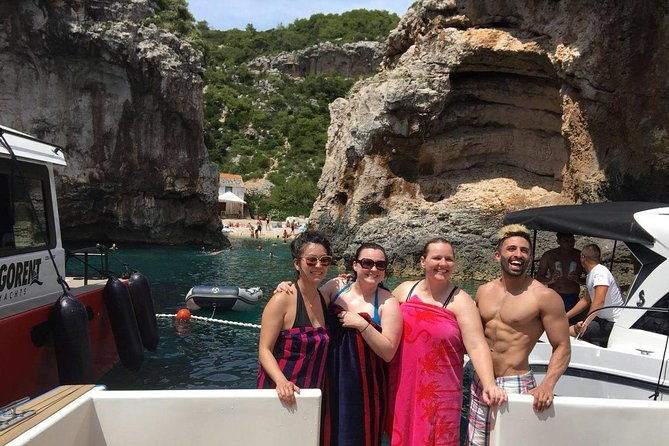 blue-cave-komiza-stiniva-bay-budikovac-hvar-split-island-boat-tour