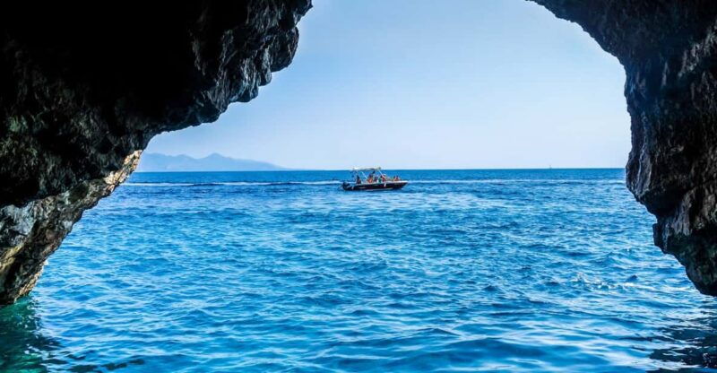 blue-cave-lopud-and-kolocep-speed-boat-group-tour