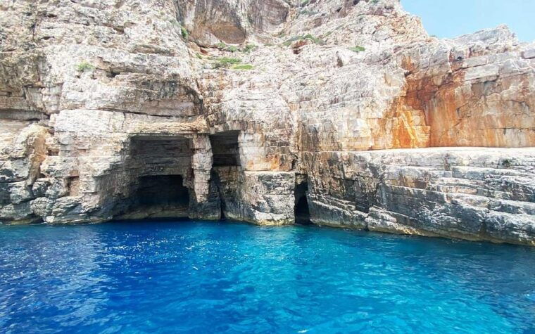 blue-cave-speedboat-trip-from-trogir