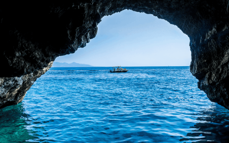 blue-cave-with-snorkeling-and-swimming-speed-boat-tour