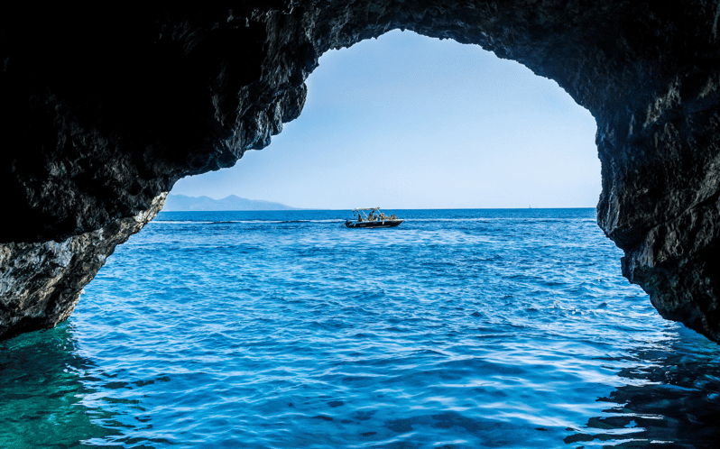 blue-cave-with-snorkeling-and-swimming-speed-boat-tour