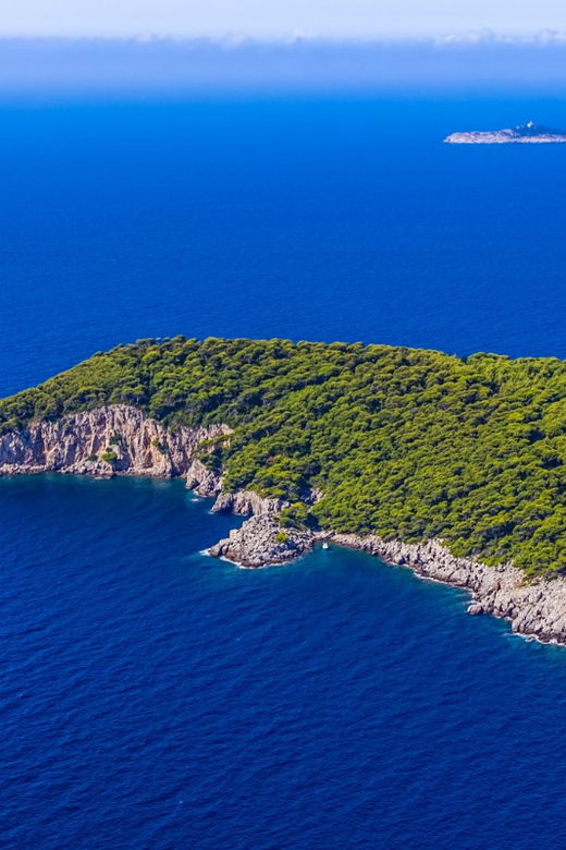 blue-cave-with-snorkeling-and-swimming-speed-boat-tour