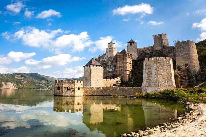 blue-danube-iron-gate-national-park-tour-with-1-hour-speedboat-ride