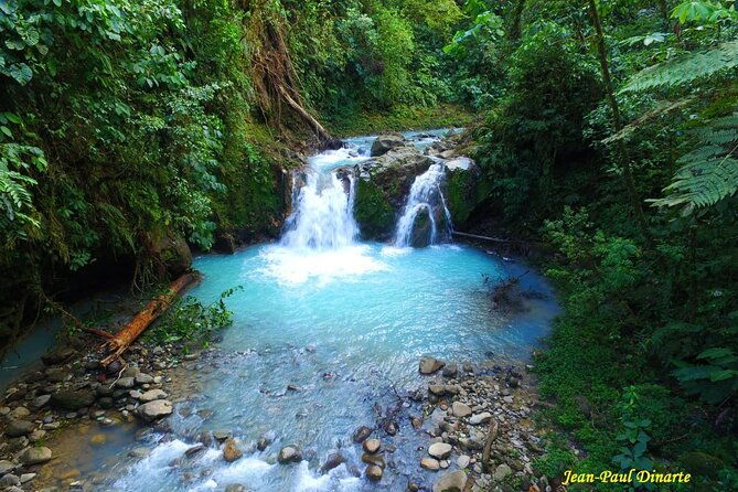 blue-falls-and-catarata-toro-hiking-tour