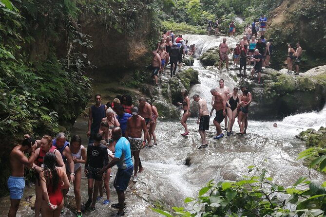 blue-hole-adventure-tour