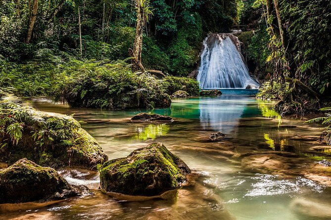 blue-hole-and-dunns-river-falls-from-ocho-rios