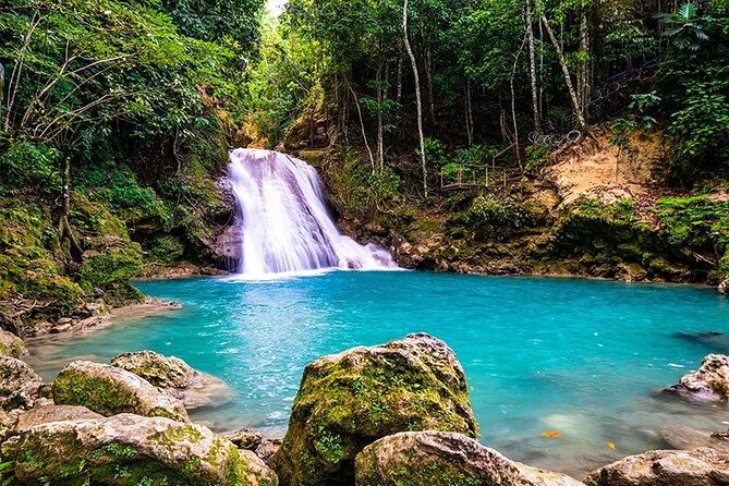 blue-hole-and-dunns-river-falls-tour-from-montegobay-or-falmouth