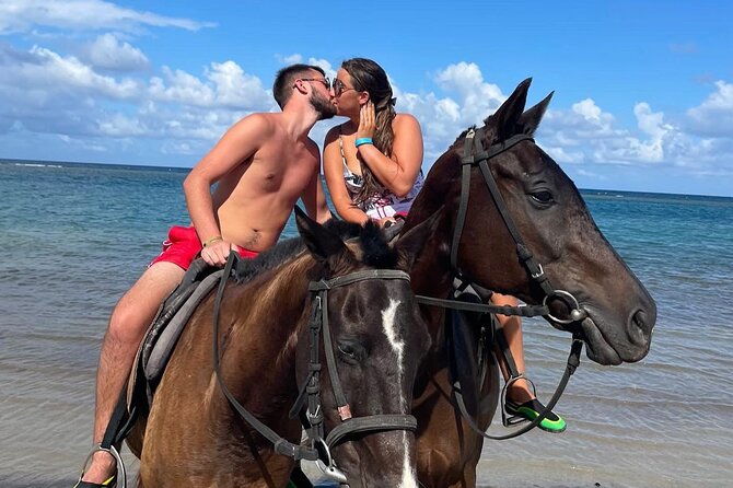 blue-hole-and-horseback-riding-from-runaway-bay