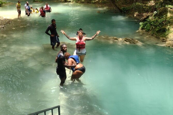 blue-hole-and-shopping-in-ocho-rios-jamaica