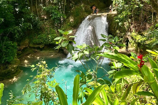 blue-hole-and-white-river-rafting-tour-ocho-rios