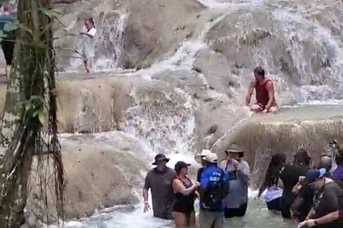 blue-hole-dunns-river-and-secret-falls-day-tour-with-lunch
