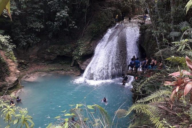 blue-hole-from-ocho-rios-2