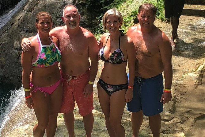 blue-hole-jamaica-sightseen-tour-included-transportation