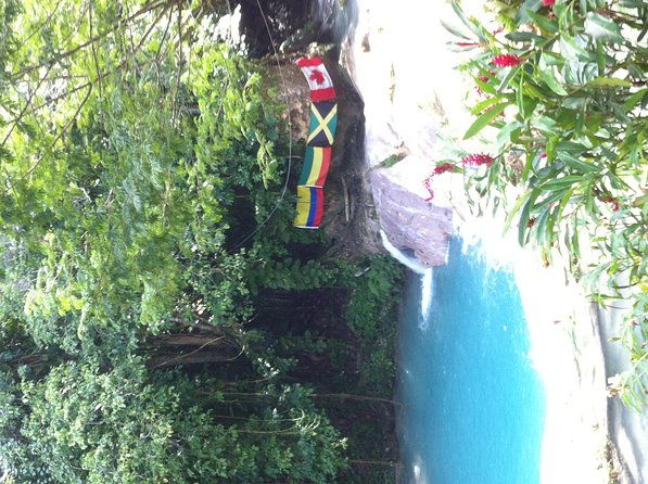 blue-hole-jamaica-sightseen-tour-included-transportation