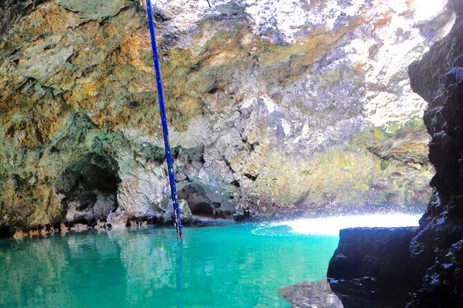 blue-hole-mineral-spring-and-ricks-cafe