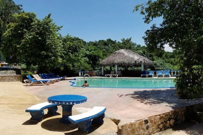 blue-hole-mineral-spring-and-ricks-cafe-private-tour