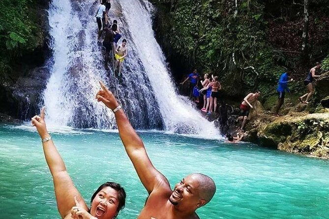 blue-hole-or-dunns-river-and-luminous-lagoon-from-montego-bay