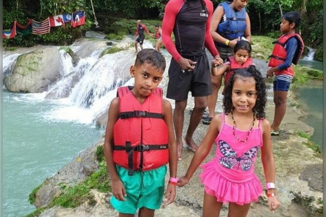blue-hole-secret-falls-and-bamboo-rafting-private-tour