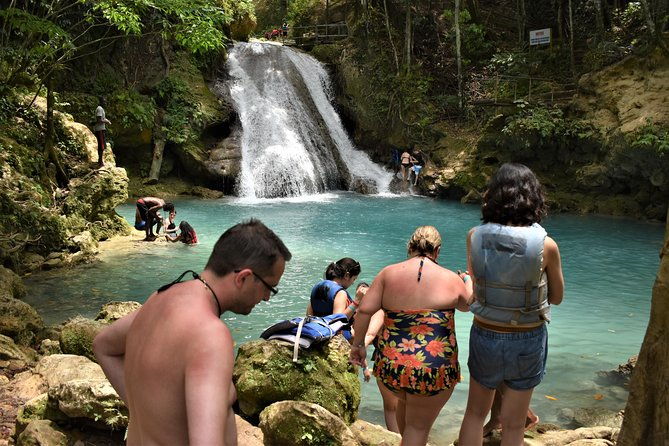 blue-hole-secret-falls-day-trip-plus-shopping-from-runaway-bay