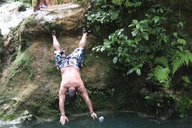 blue-hole-waterfalls-from-runaway-bay