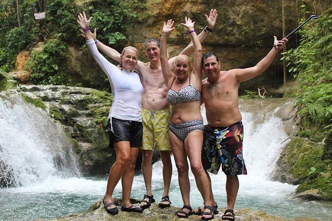 blue-hole-waterfalls-from-runaway-bay