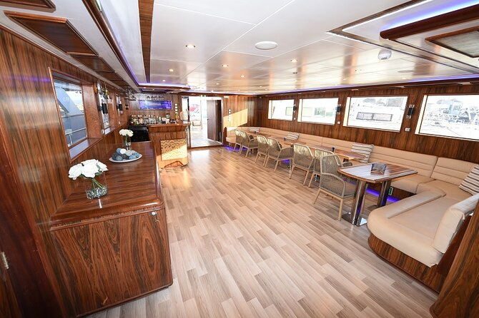 blue-lagoon-3-hours-afternoon-cruise-with-transfer-from-paphos