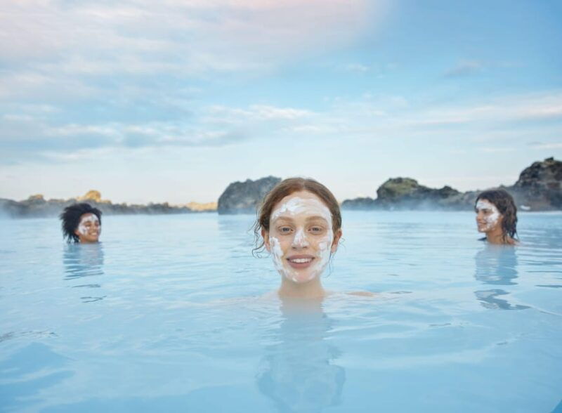 blue-lagoon-admission-package-with-drink-towel-and-mask