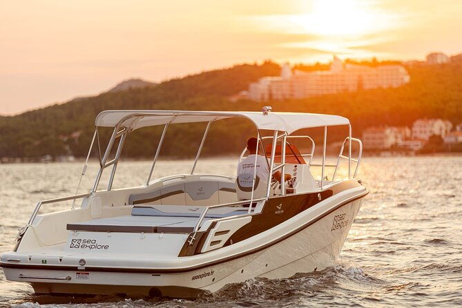blue-lagoon-and-3-islands-half-day-tour-by-speed-boat-trogir