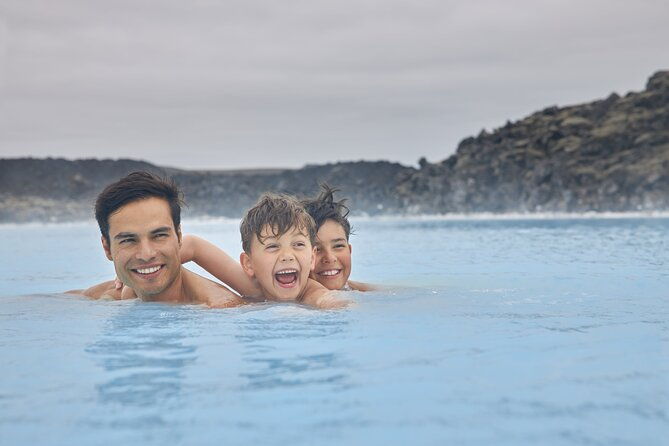 blue-lagoon-and-northern-lights-tour-including-admission-4