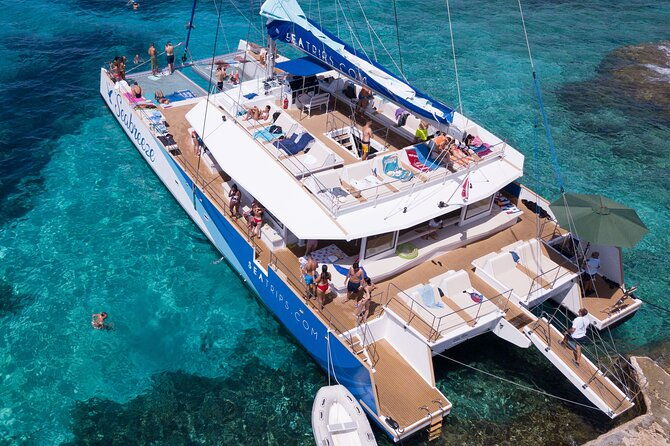 blue-lagoon-beaches-and-bays-catamaran-sailing-tour