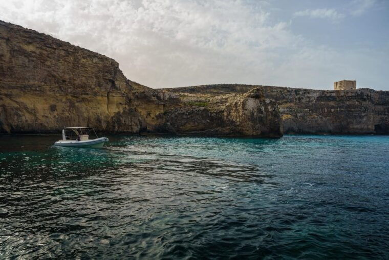 blue-lagoon-crystal-lagoon-comino-caves-private-boat-tour