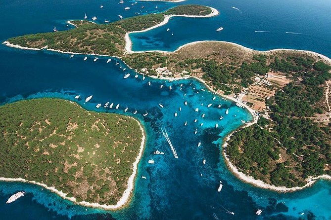 blue-lagoon-hvar-and-pakleni-islands-full-day-private-boat-tour