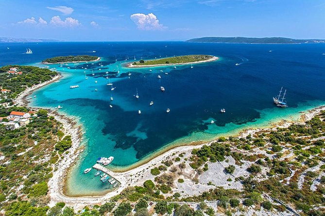 blue-lagoon-hvar-and-pakleni-islands-full-day-private-boat-tour