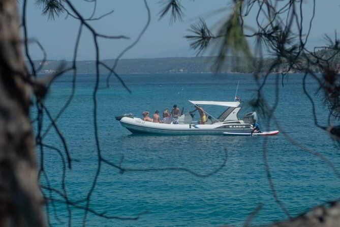 blue-lagoon-hvar-and-pakleni-islands-full-day-private-boat-tour
