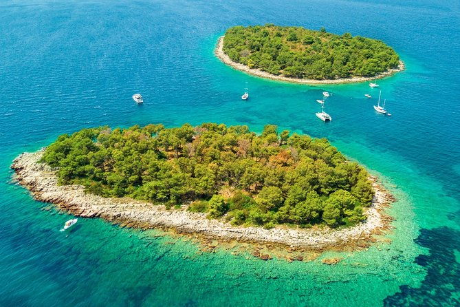 blue-lagoon-maslinica-half-day-tour-from-trogir
