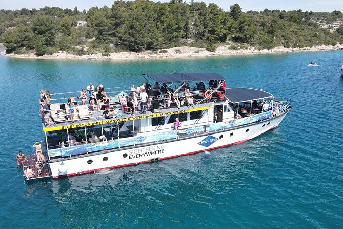 blue-lagoon-shipwreck-solta-cruise-with-lunch-unlimited-drinks-from-split