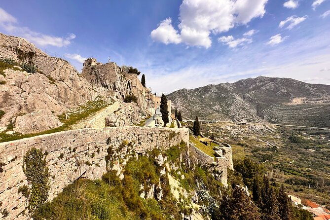 blue-line-tour-with-salona